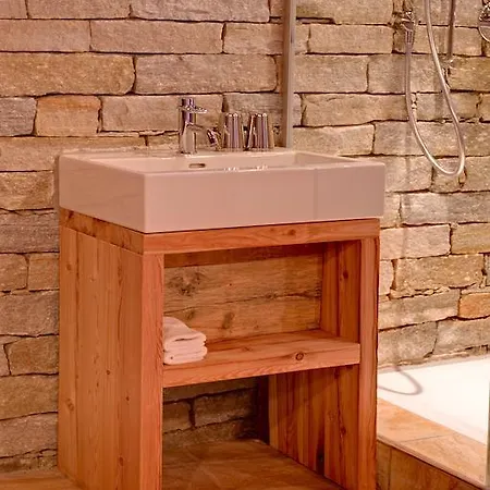 Schwalbennest Σαλέ