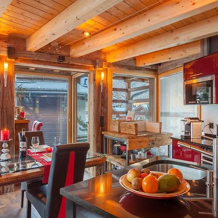 Schwalbennest Dağ evi Zermatt